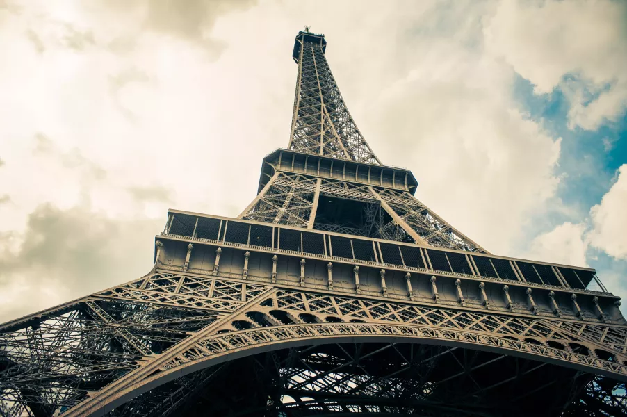 Французский шик: сколько весит Эйфелева башня