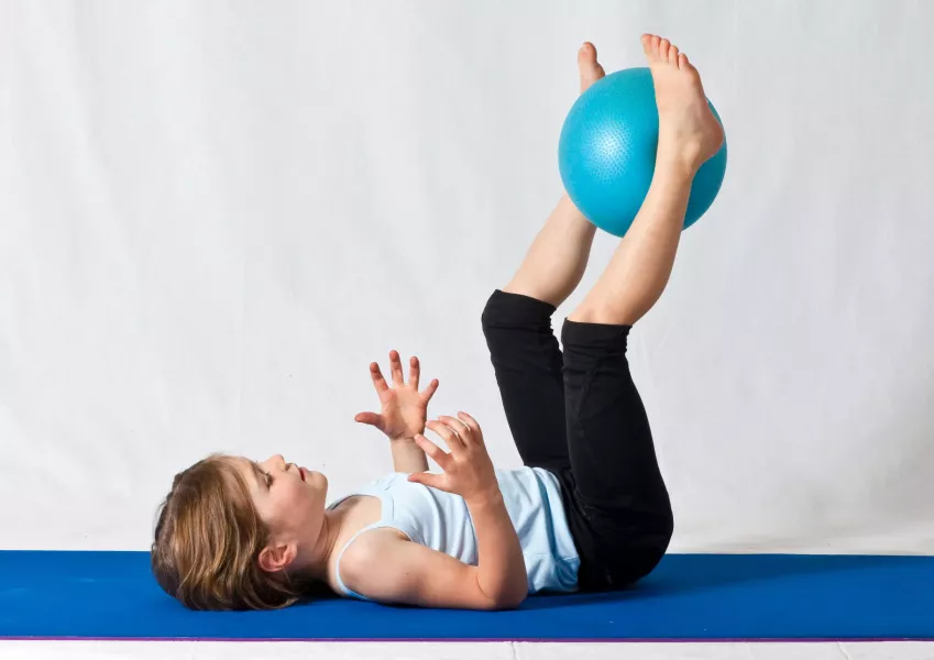 Гимнастика для малышей: польза и упражнения