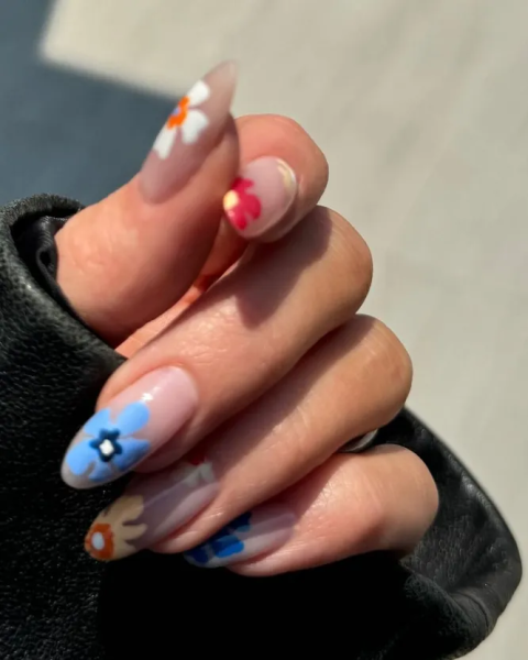 @nailsbyzola