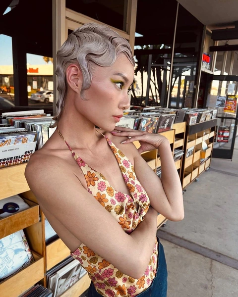 @venustraphobic