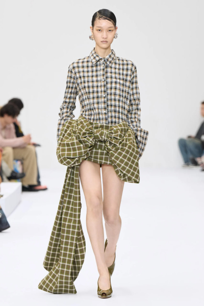 www.acnestudios.com