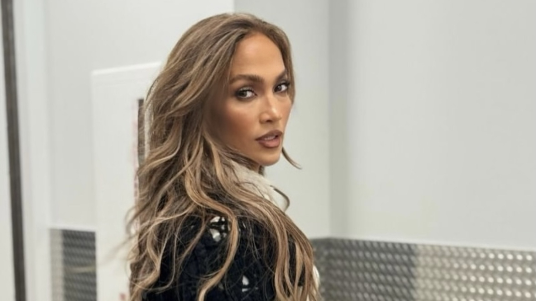 @jlo