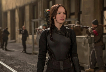 Дженнифер Лоуренс в фильме «Голодные игры: Сойка-пересмешница. Часть II»