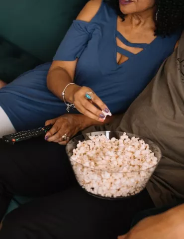 Топ лучших фильмов для осенних вечеров