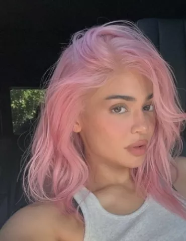 Кайли Дженнер кардинально сменила имидж