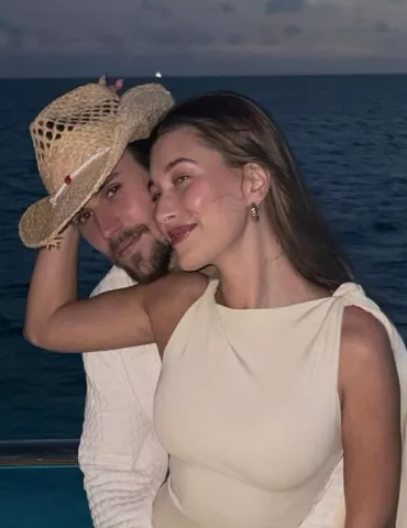 @haileybieber