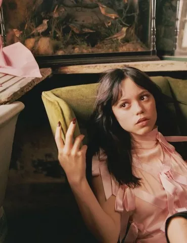 @jennaortega