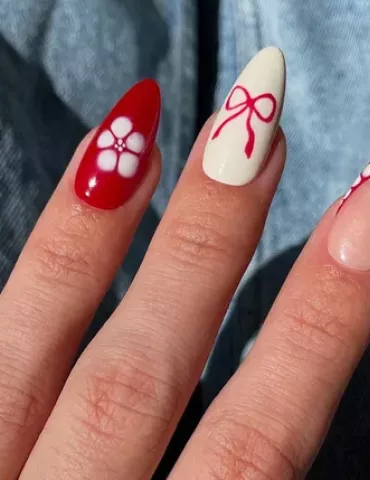 @phoebesummernails