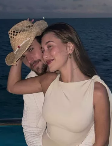 @haileybieber