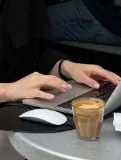@hellobounir